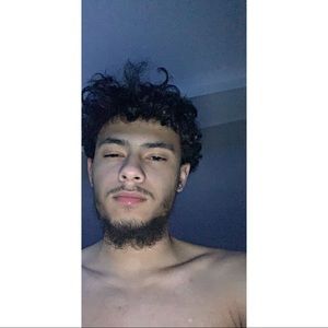 Meet your Posher, Emmanuel